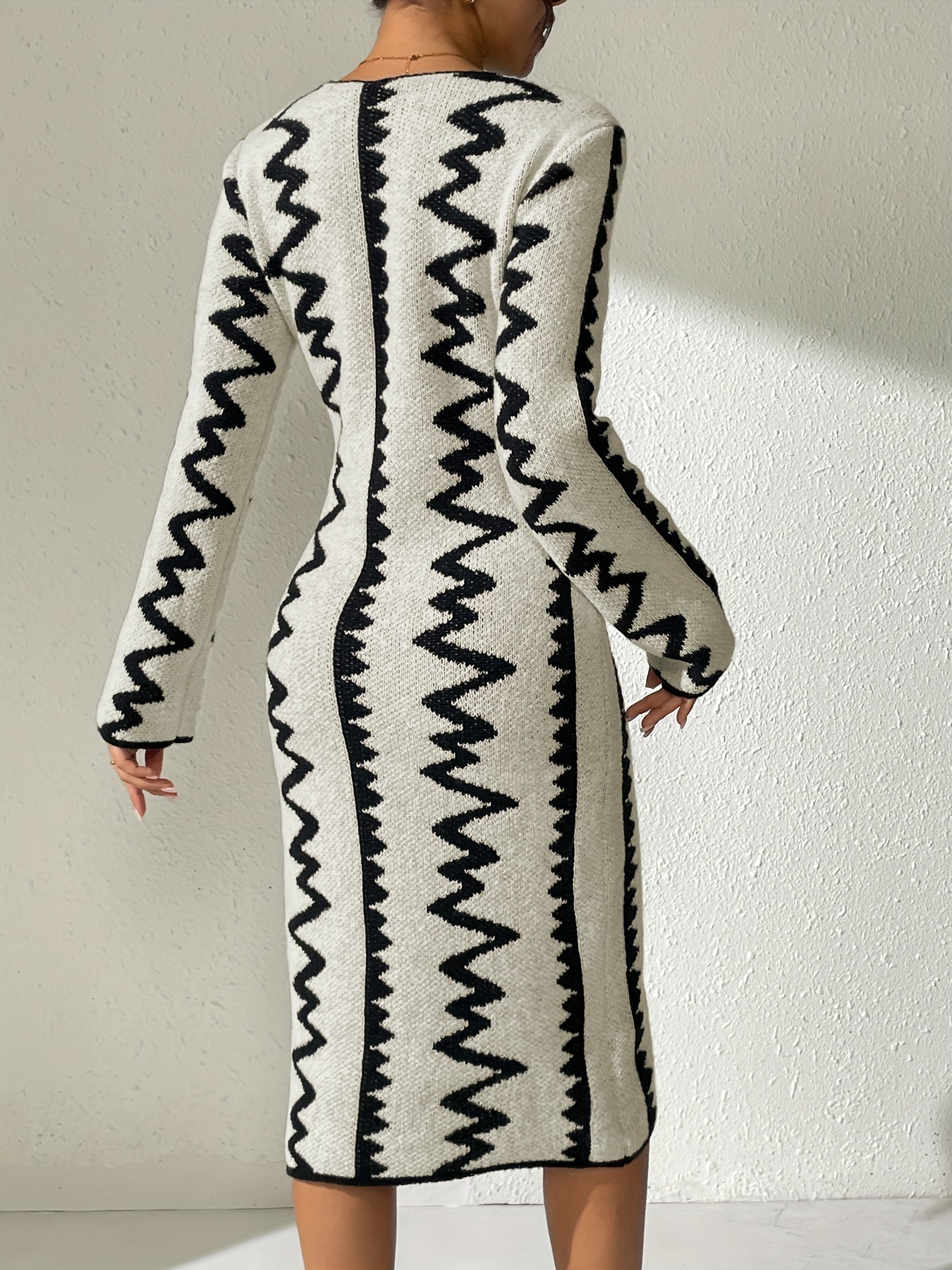 SOPHIA & ROSE | Color‑Block Bodycon Crew‑Neck Sweater Dress