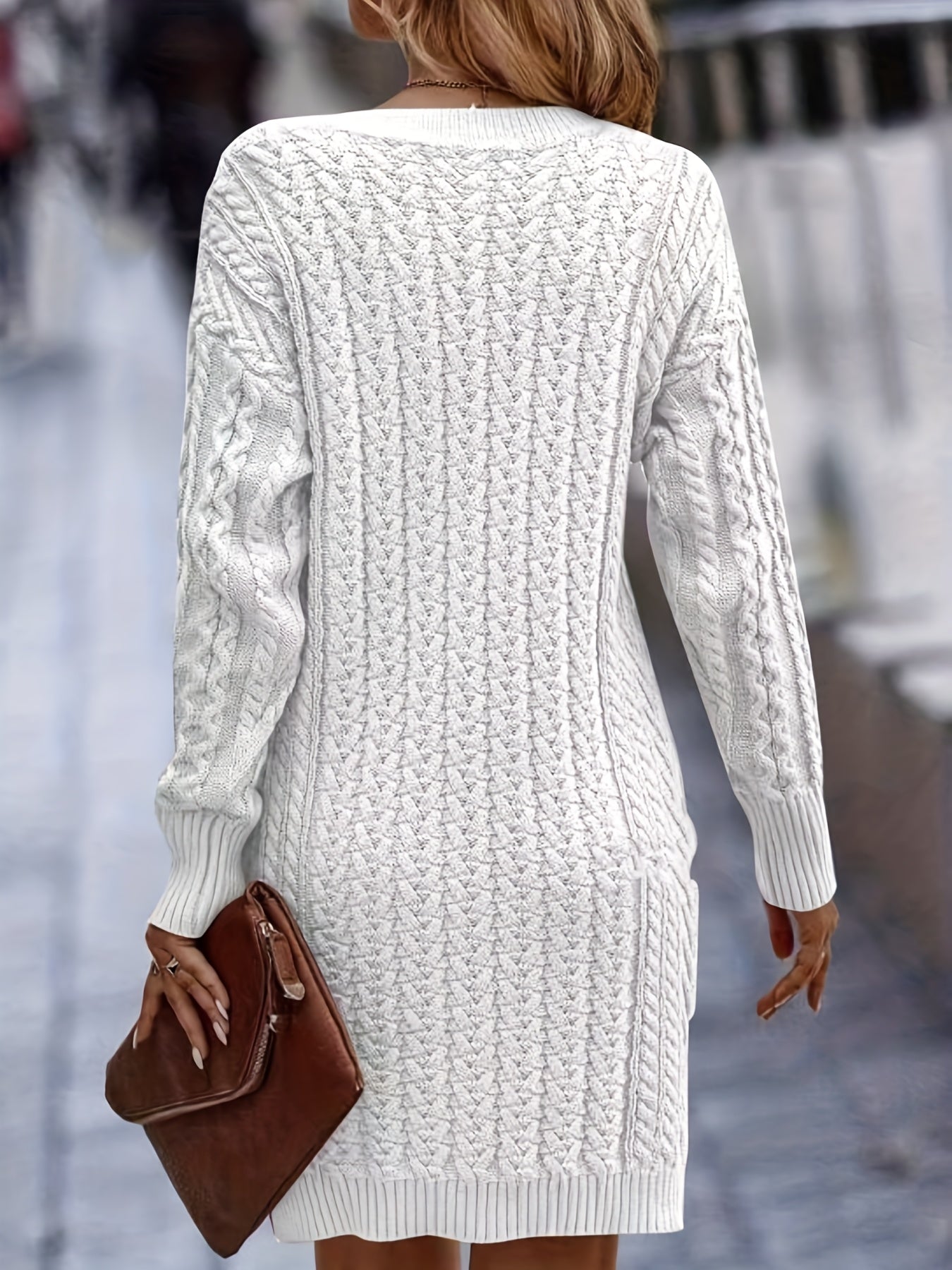 SOPHIA & ROSE | Classic Cable Knit V‑Neck Sweater