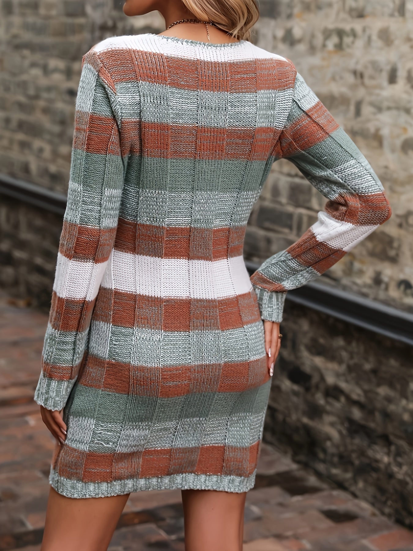 SOPHIA & ROSE | Color‑Block V‑Neck Knit Dress